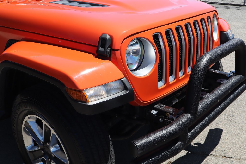 Used 2019 Jeep Wrangler Unlimited Sahara w/ Uconnect 4C Nav & Sound Group AWD/4WD image 9