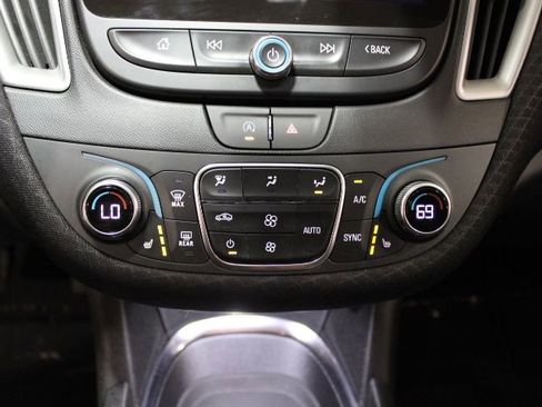 Used 2024 Chevrolet Malibu LT image 25