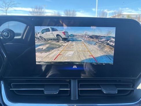 Used 2025 Chevrolet Trax RS w/ Sunroof Package image 26