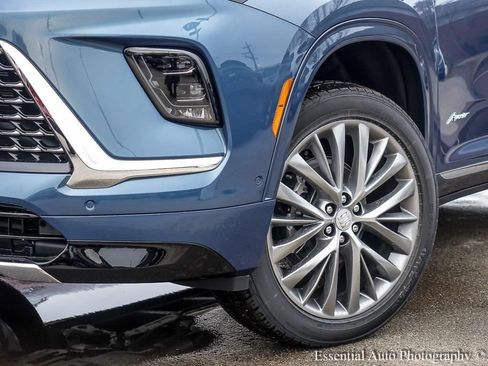New 2026 Buick Enclave Avenir w/ Super Cruise Package FWD image 5