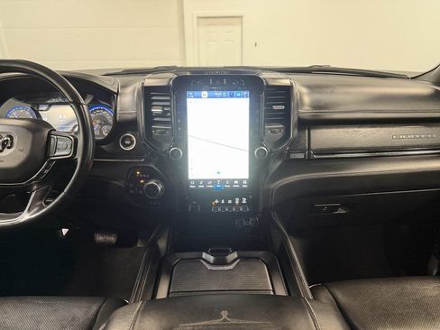 Used 2022 RAM 1500 Limited w/ Off-Road Group image 18