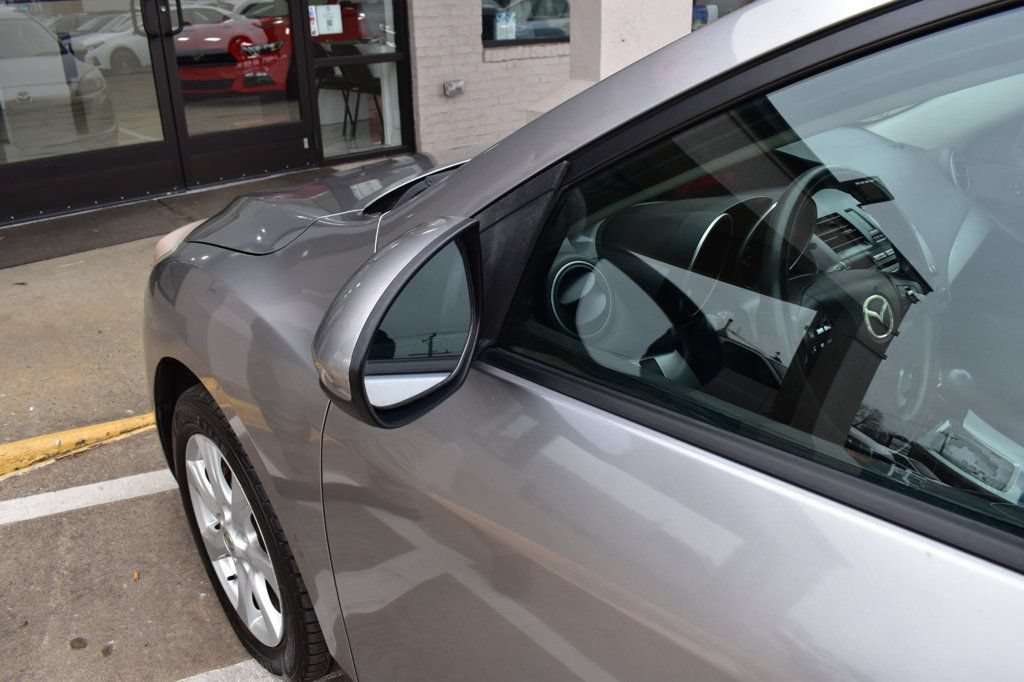 Used 2011 MAZDA MAZDA3 i Touring FWD image 35