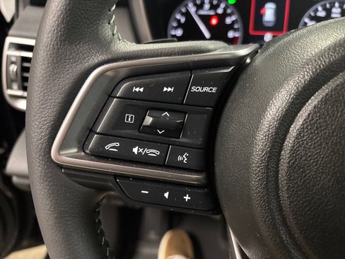 Certified 2025 Subaru Outback Limited image 18