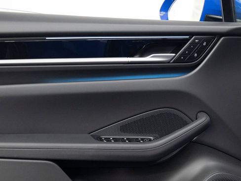 New 2026 Porsche Macan 4 Electric AWD/4WD image 29