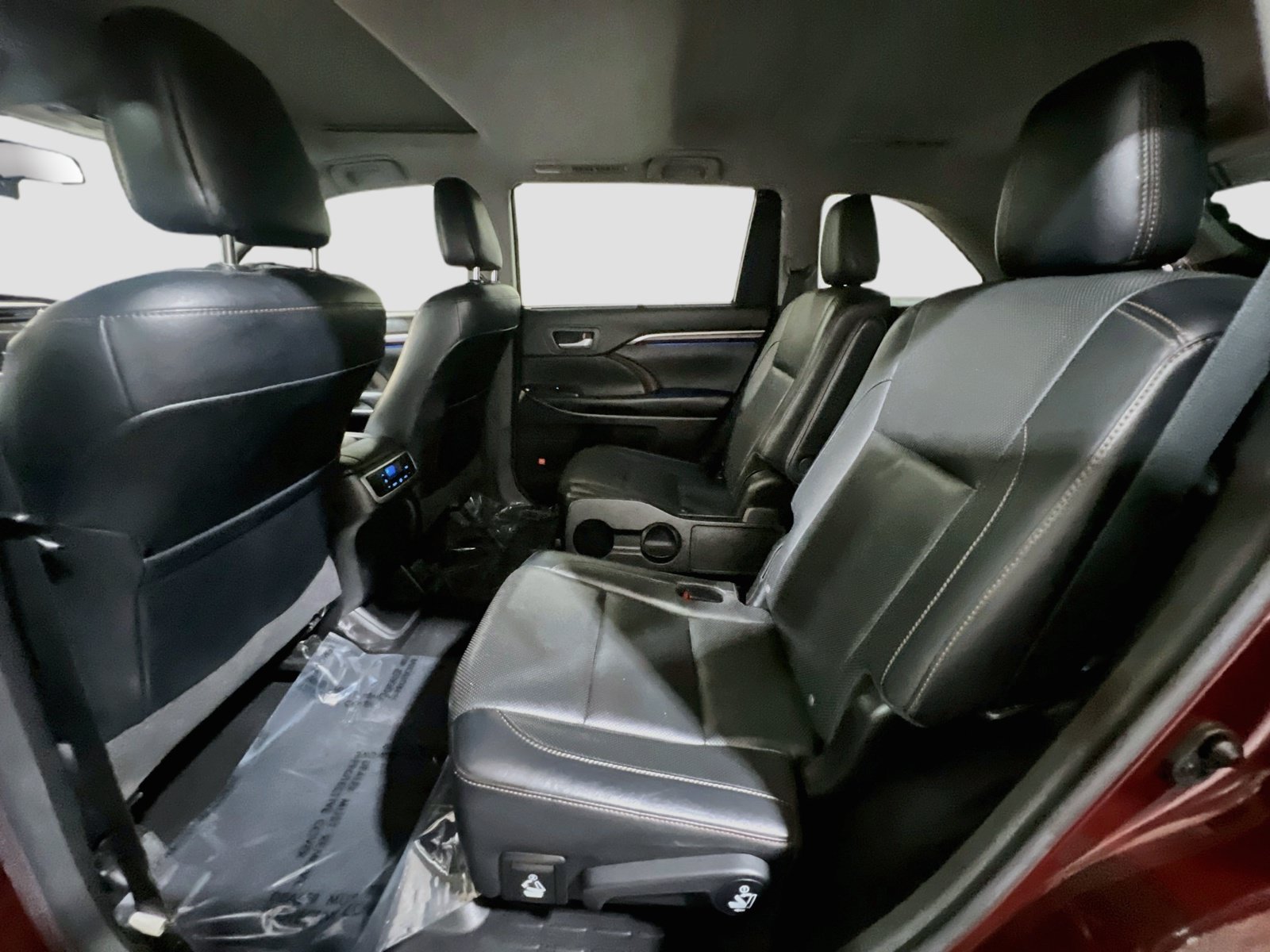 Used 2016 Toyota Highlander Limited AWD/4WD image 18