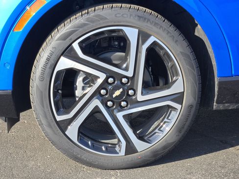 New 2026 Chevrolet Equinox EV LT image 8