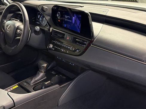 Certified 2024 Lexus ES 350 w/ Premium Package image 11