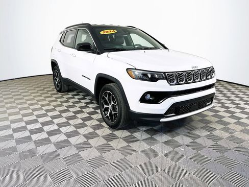 Certified 2024 Jeep Compass Limited image 2