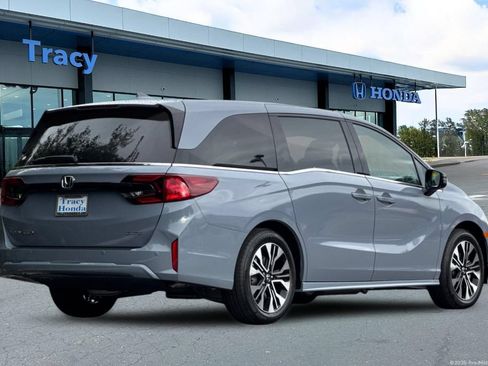 New 2026 Honda Odyssey Elite image 6