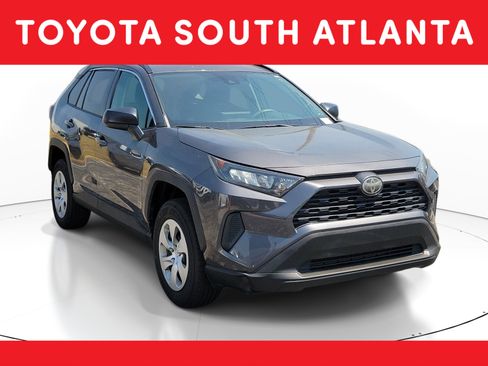 Used 2019 Toyota RAV4 LE FWD image 1