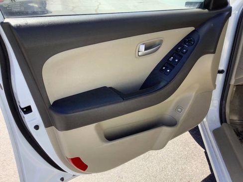 Used 2008 Hyundai Elantra SE FWD image 25