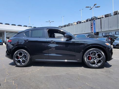 Used 2023 Alfa Romeo Stelvio Veloce AWD/4WD image 34