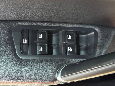 Used 2018 Volkswagen GTI Autobahn FWD image 18