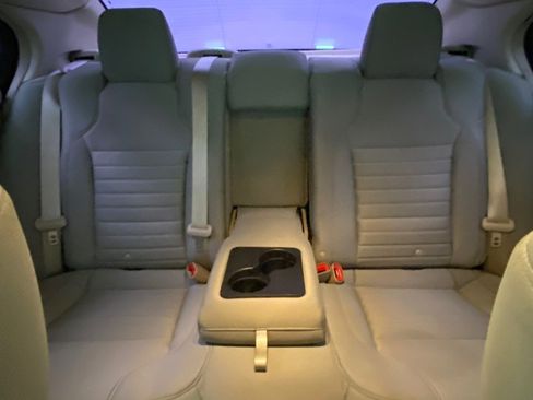 Used 2013 Ford Taurus SE image 36