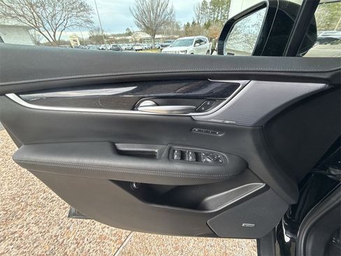 Certified 2025 Cadillac XT5 Premium Luxury image 22