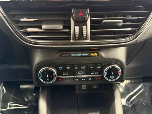 Used 2025 Ford Escape ST-Line Select AWD/4WD image 41