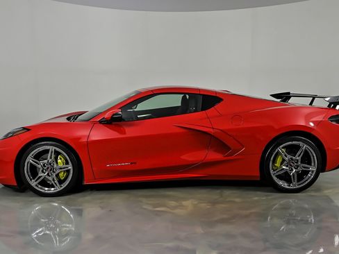Used 2024 Chevrolet Corvette Stingray Premium Cpe RWD image 6