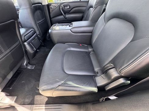 Used 2023 INFINITI QX80 Luxe w/ All-Season Package image 31