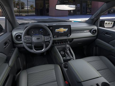 New 2026 Chevrolet Colorado ZR2 w/ Technology Package AWD/4WD image 39