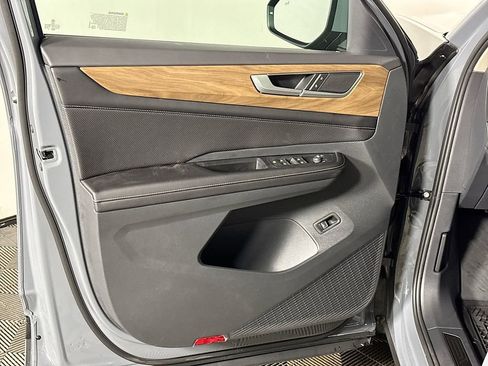 New 2026 Volkswagen Atlas SE image 10