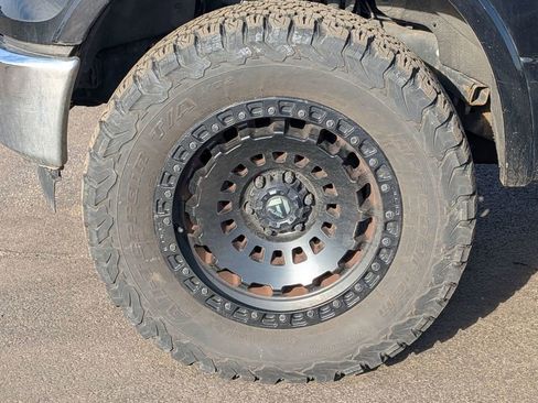 Used 2017 Ford F150 Lariat w/ FX4 Off-Road Package image 12