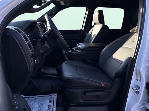 New 2024 RAM 2500 Tradesman w/ Chrome Appearance Group image 10