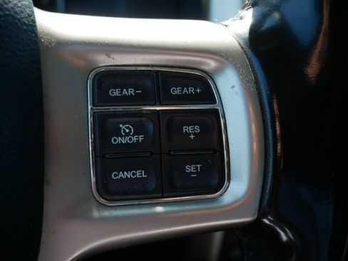 Used 2018 RAM 1500 Laramie w/ Convenience Group AWD/4WD image 30