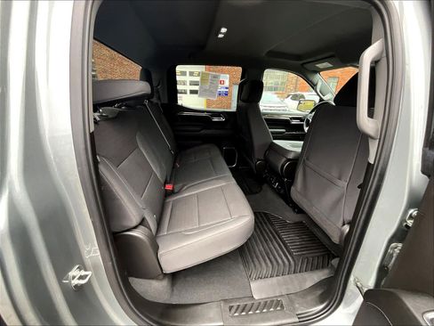 Used 2024 Chevrolet Silverado 1500 LT image 16