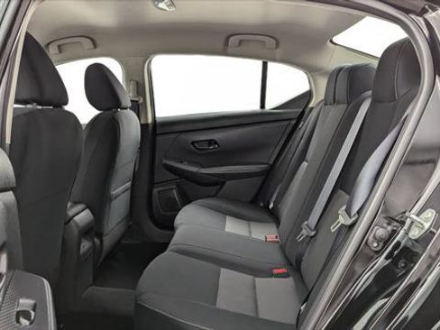 Used 2025 Nissan Sentra SV image 17