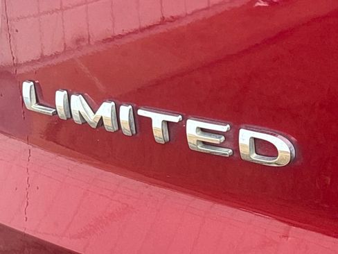 Used 2017 Ford Explorer Limited image 35