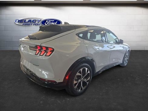 Used 2023 Ford Mustang Mach-E Premium image 5
