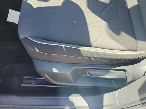 Used 2025 Volkswagen Jetta Sport FWD image 18