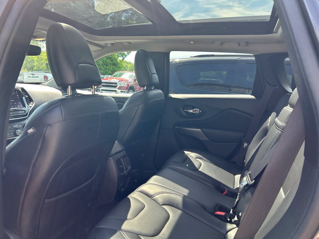 Certified 2019 Jeep Cherokee Limited AWD/4WD image 32