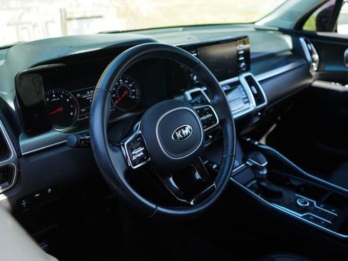 Used 2021 Kia Sorento S FWD image 6