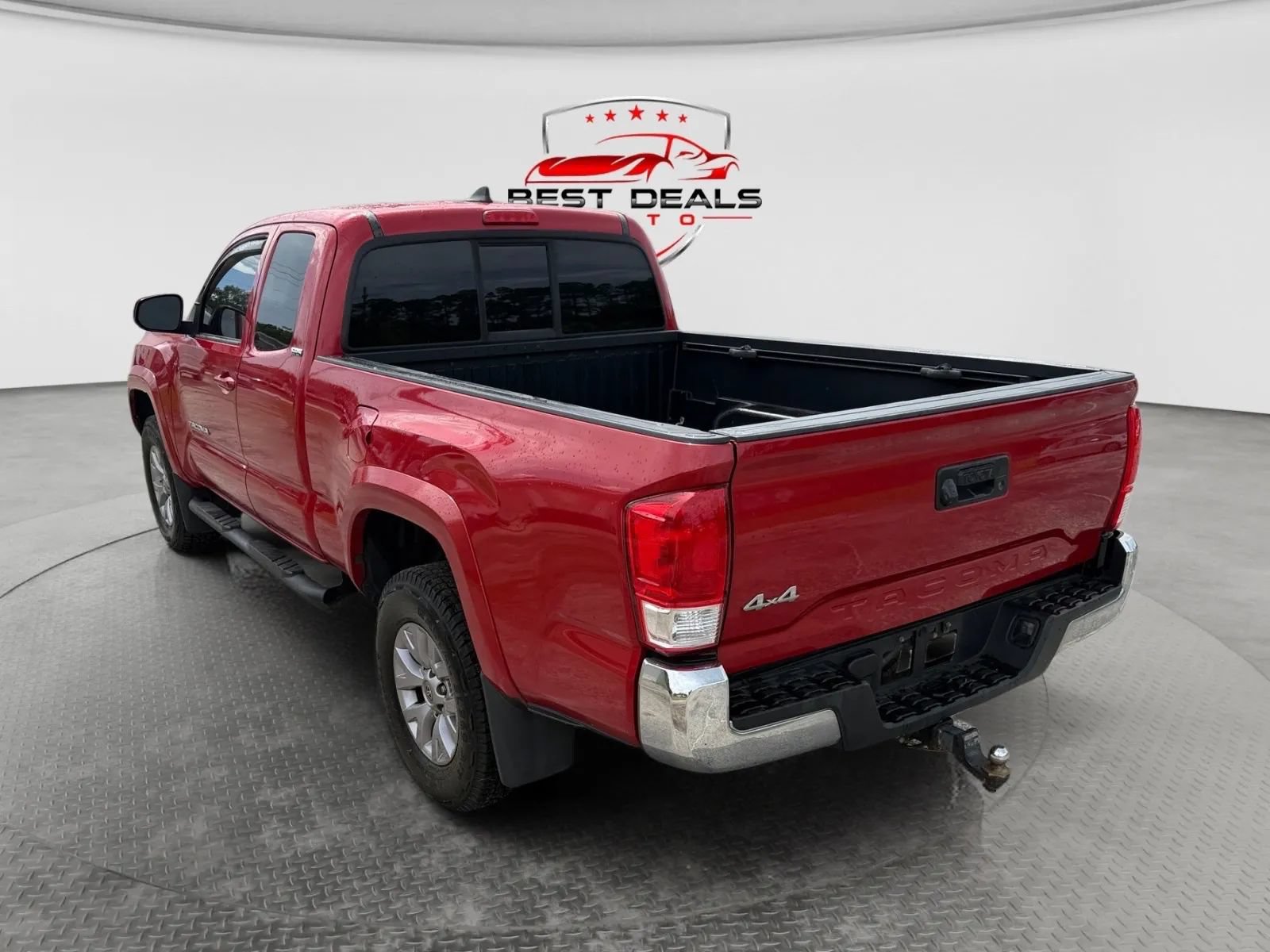 Used 2016 Toyota Tacoma SR5 AWD/4WD image 3