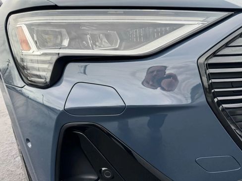 Used 2021 Audi e-tron Prestige w/ Prestige Package image 13