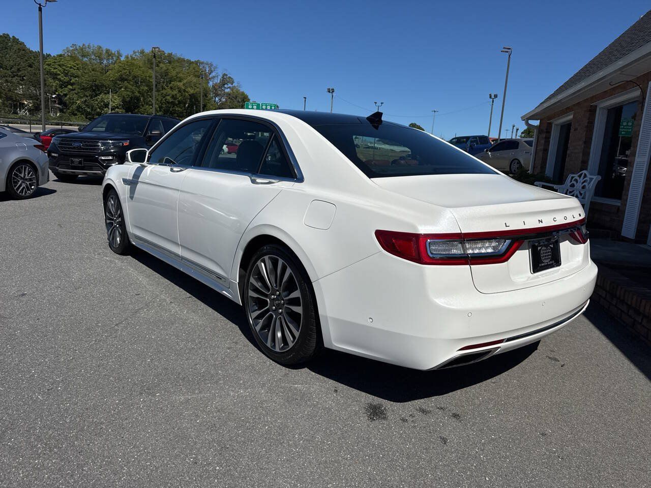 Used 2020 Lincoln Continental Reserve w/ Luxury Package AWD/4WD image 14