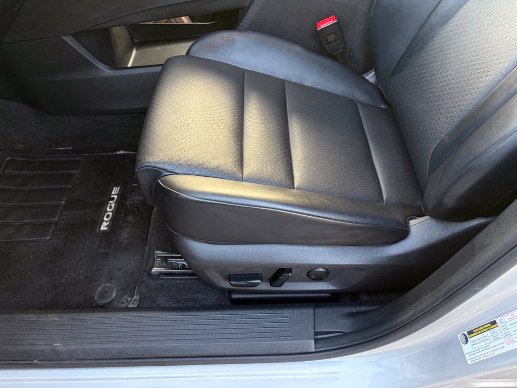 Certified 2023 Nissan Rogue SV w/ SV Premium B Package AWD/4WD image 14