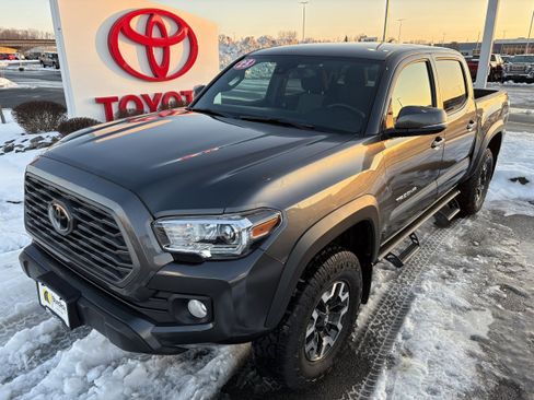 Used 2023 Toyota Tacoma TRD Off-Road image 1