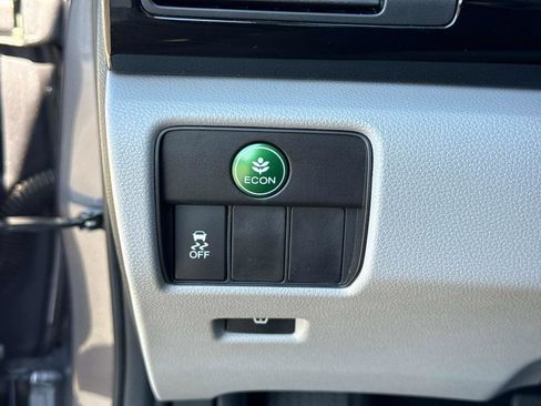 Certified 2017 Honda Accord LX image 30