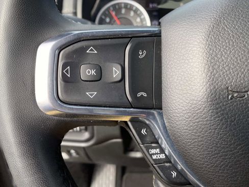 Used 2025 RAM 1500 Laramie image 19