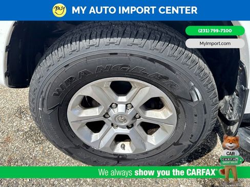 Used 2018 Toyota 4Runner SR5 Premium AWD/4WD image 9