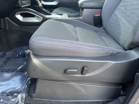 Used 2024 Nissan Frontier SV w/ SV Convenience Package image 28