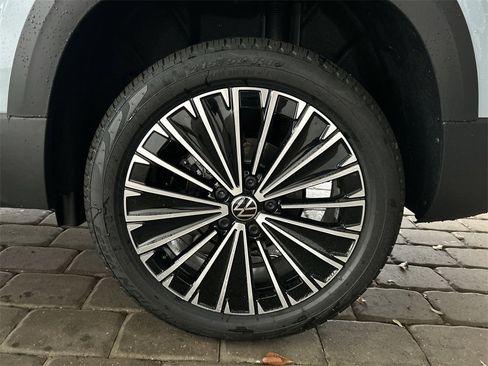 New 2026 Volkswagen Taos SE image 42