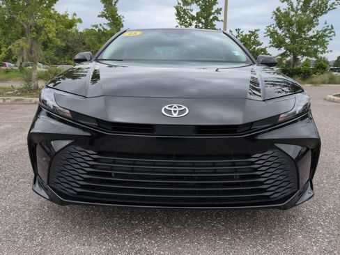 Used 2025 Toyota Camry LE FWD image 9