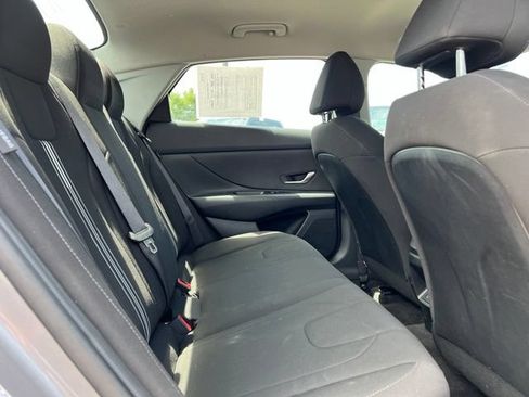 Used 2024 Hyundai Elantra SEL FWD image 18