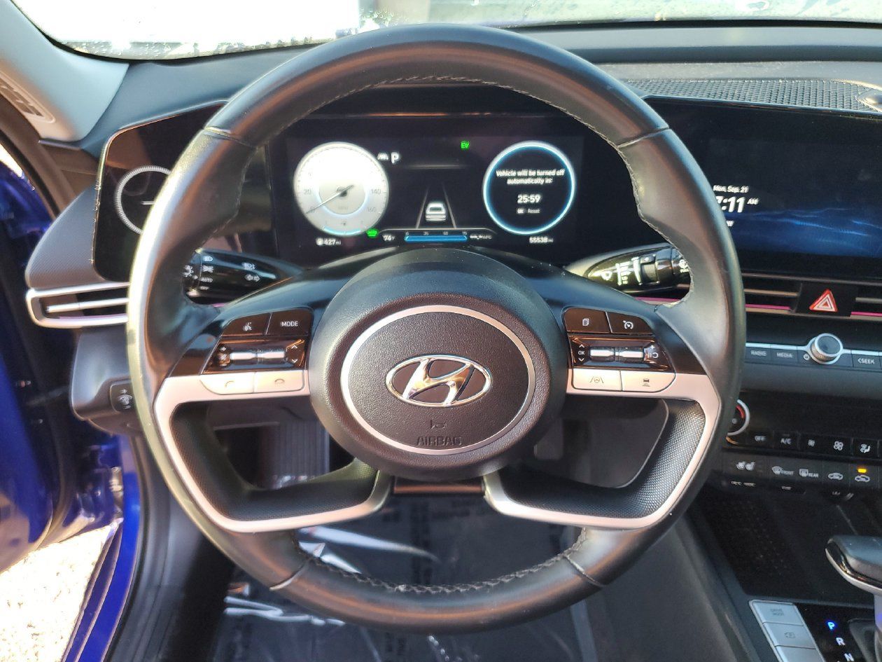 Used 2023 Hyundai Elantra Limited FWD image 21