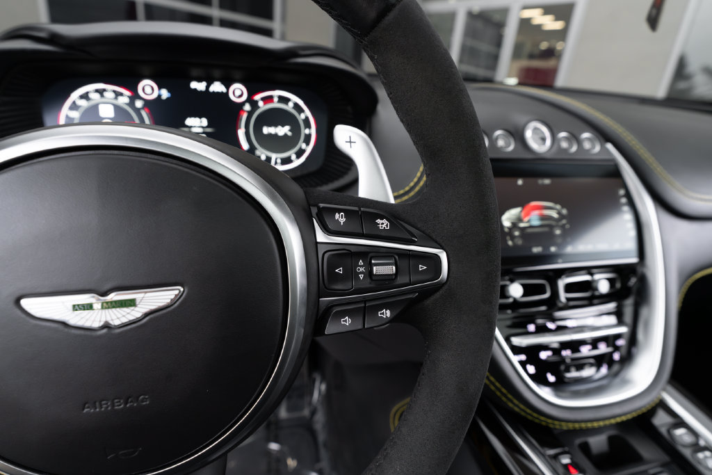 Used 2022 Aston Martin DBX AWD/4WD image 23