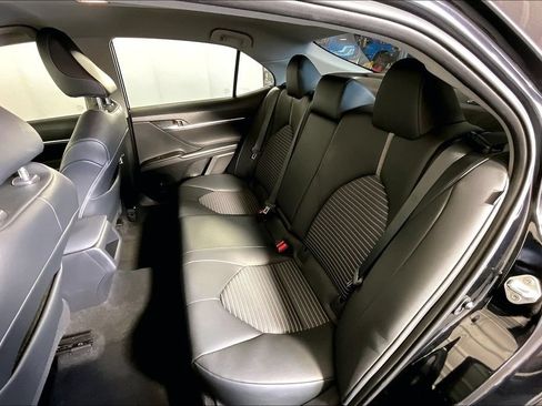 Used 2022 Toyota Camry SE FWD image 34