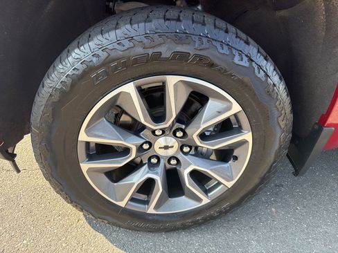 Used 2021 Chevrolet Silverado 1500 RST image 11